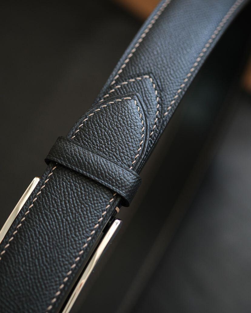 Full-grain leather accessories